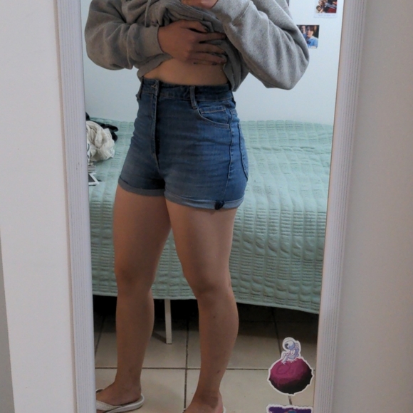 Skinny high-rise Garage shorts, size 05 - Picture 3 of 3